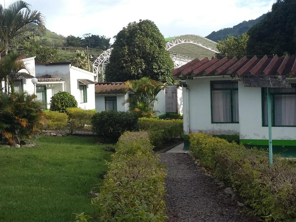 Servituristicos La Esmeralda Hotel Santa María Eksteriør billede